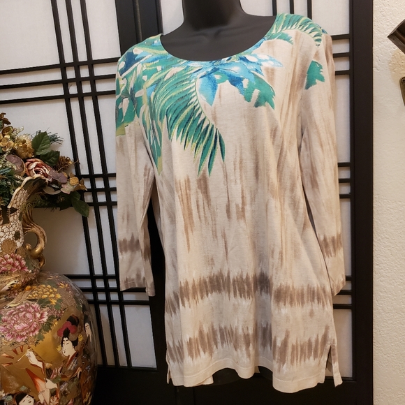 Blouse - Picture 2 of 8